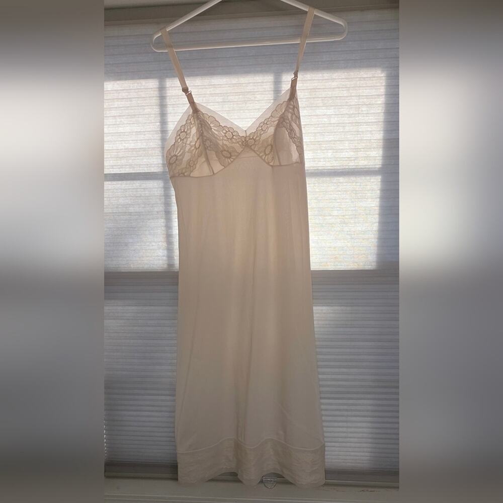 Vintage Vanity Fair Cream Nylon Lace Trim Slip